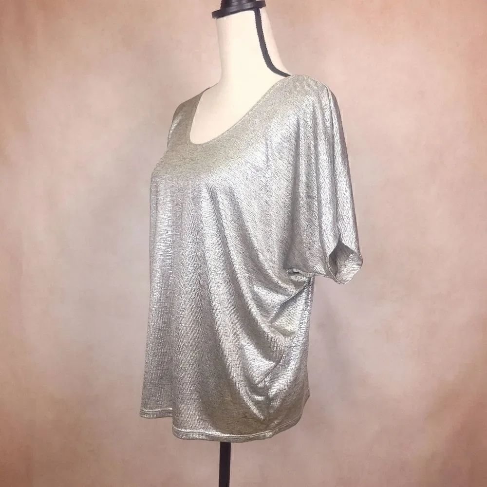 Kim & Cami Silvery Metallic Short Dolman Sleeve Top Size Large